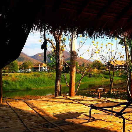 Giant House Riverside Pai Luaran gambar